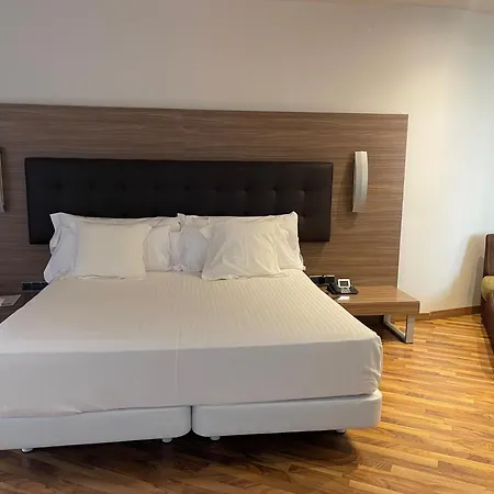 Bruc Hotel 3*
